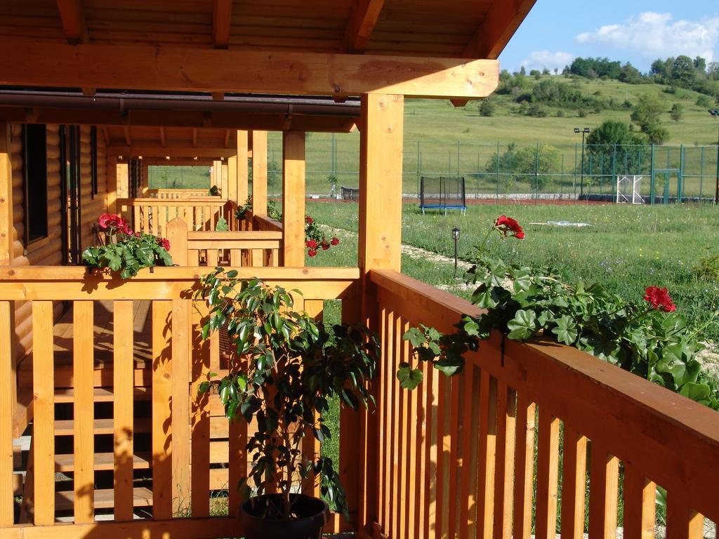 Complex Agroturistic Livada De Nuci Villa Baia de Fier Eksteriør billede